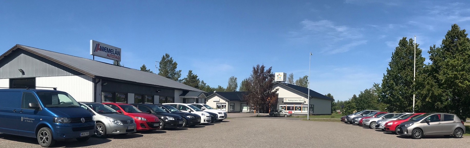 Tervetuloahyvän palvelunautokaupoille!